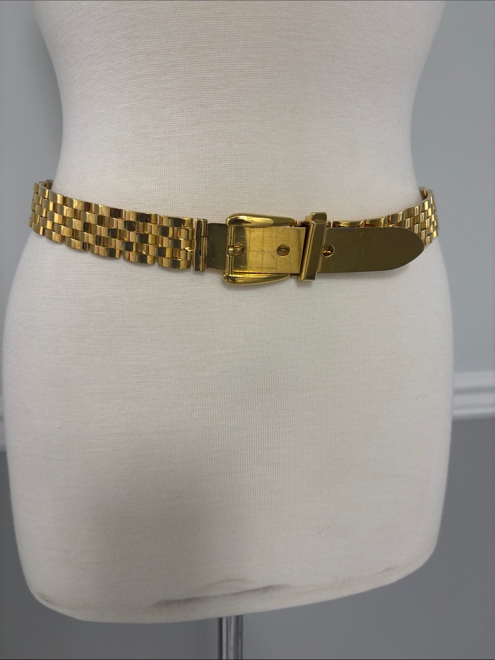 Gucci Gold-Tone Women's Chain Link Belt - Picture 5 of 13